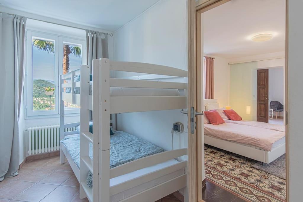 Vicolo Dei Fiori Villa Луино Екстериор снимка