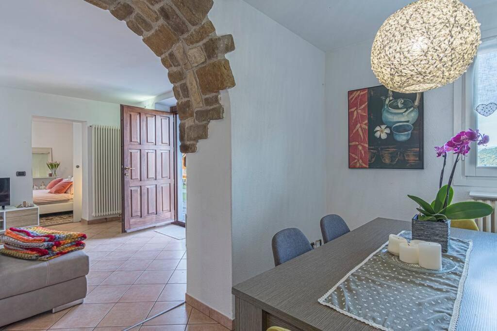 Vicolo Dei Fiori Villa Луино Екстериор снимка